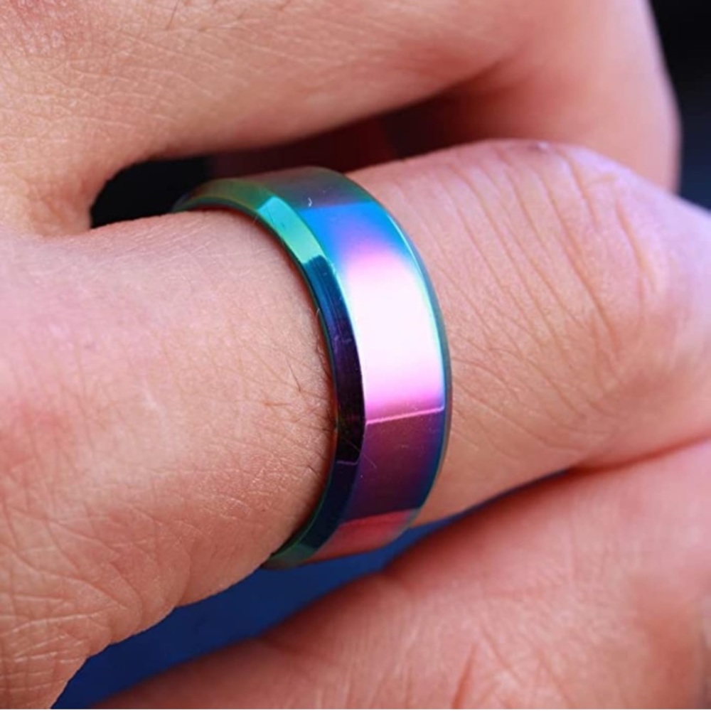 Iridescent effect men’s ring size 9